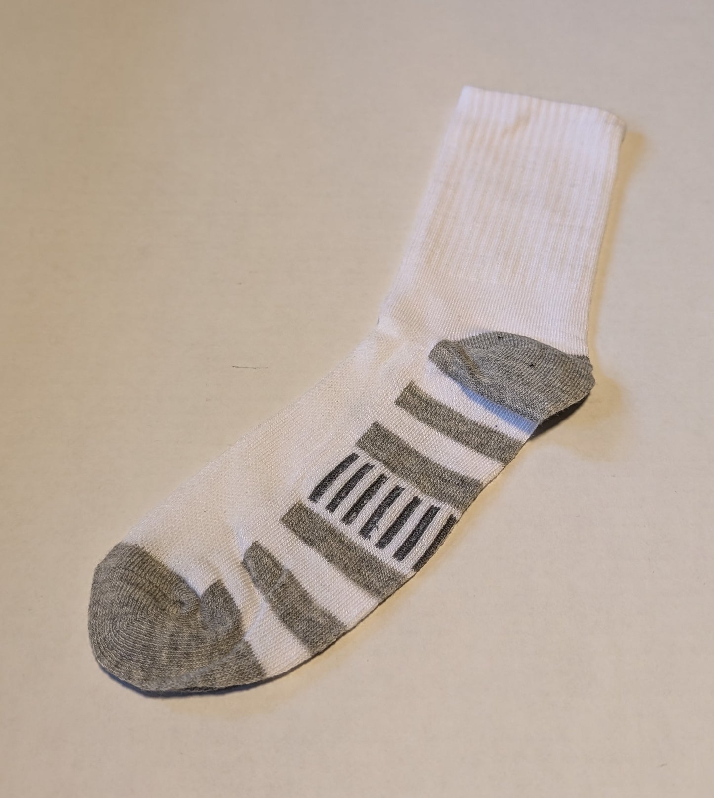 6 pack Mix Black and White Comfy Socks